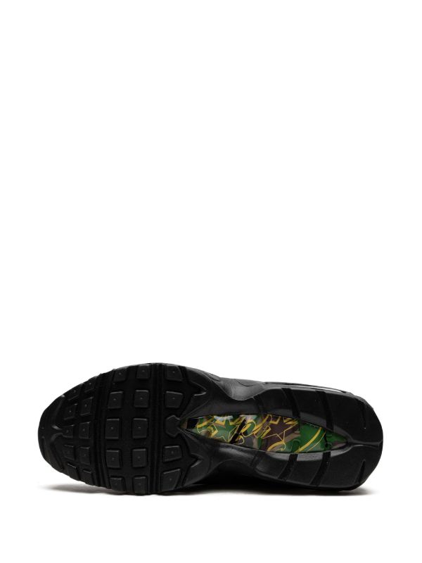 UrbanMax Sneakers in Olive & Black