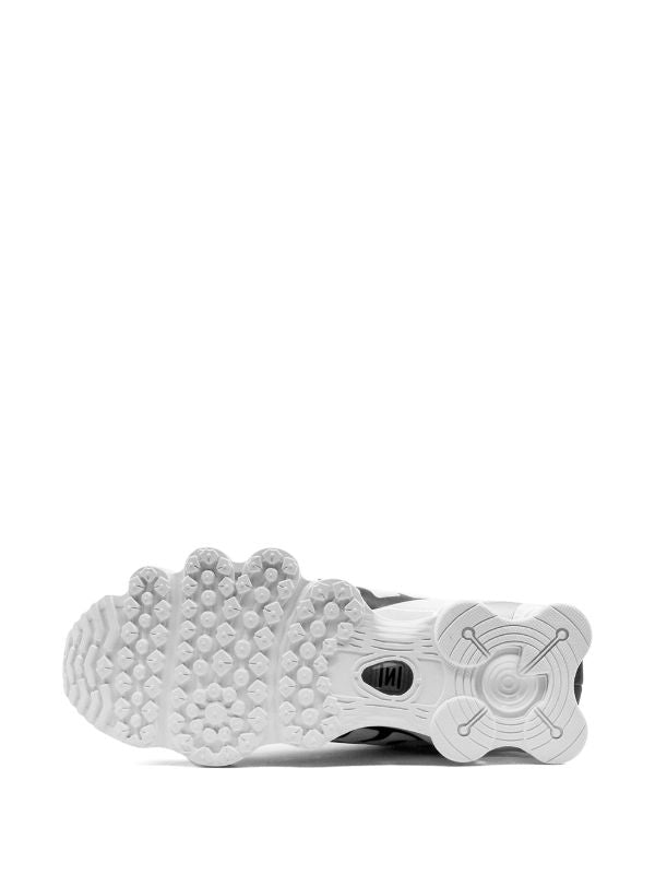 Urban Grid Sneaker Shox TL