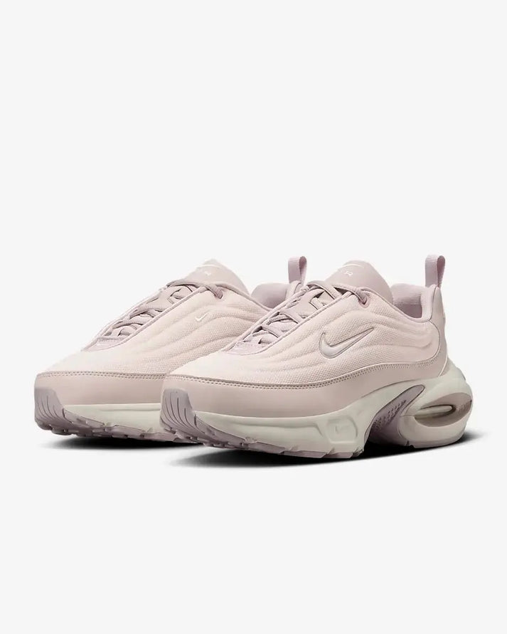 Urban Flow Sneaker