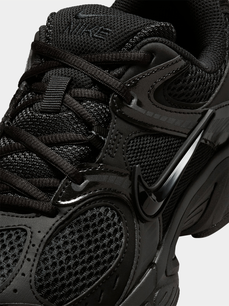 Retro Cushioned Runner - Triple Black
