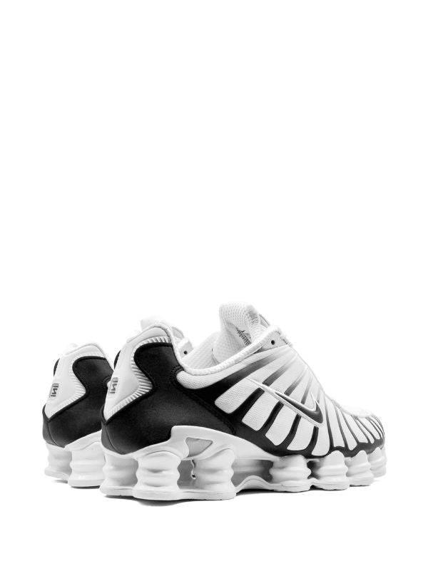 Urban Grid Sneaker Shox TL