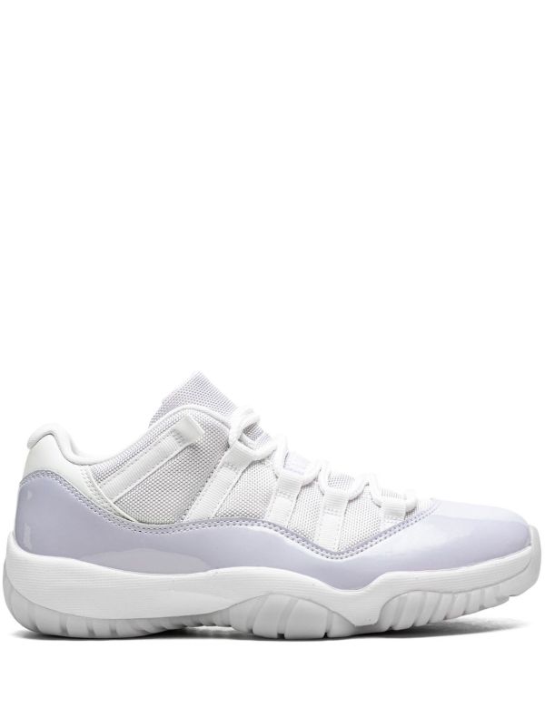 Jordan 11 Low Gray