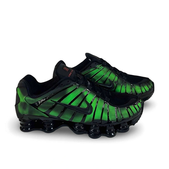Green strike Low-Top Shox TL