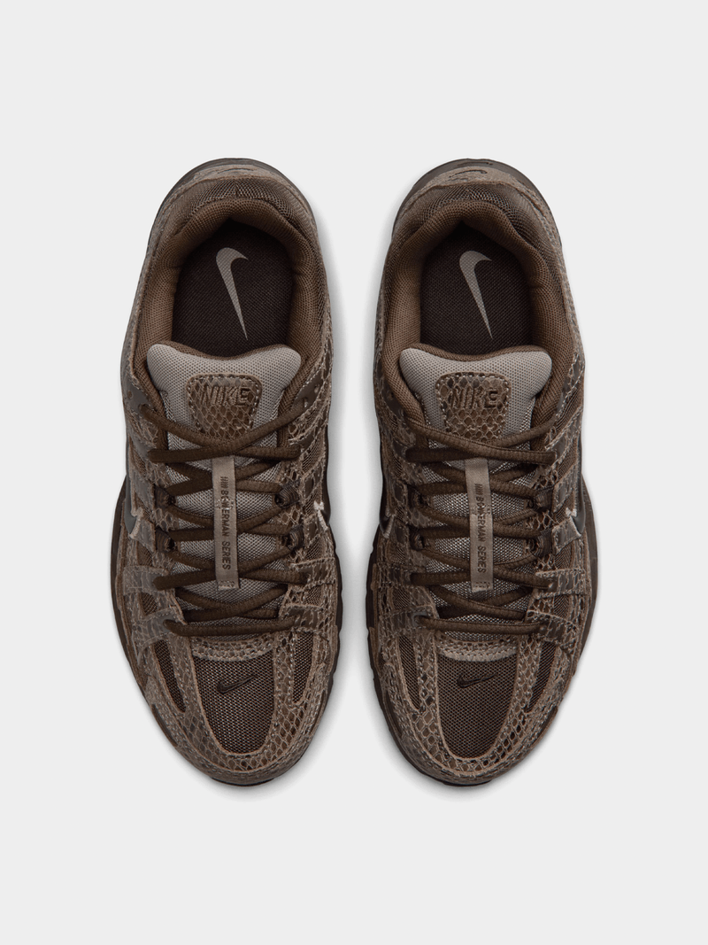 Retro Running Sneakers - Brown Snake Print