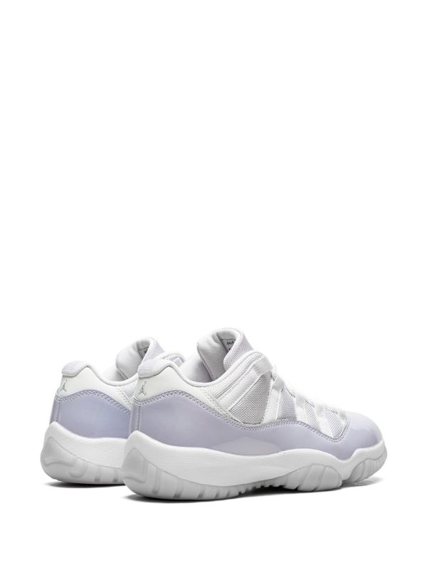 Jordan 11 Low Gray