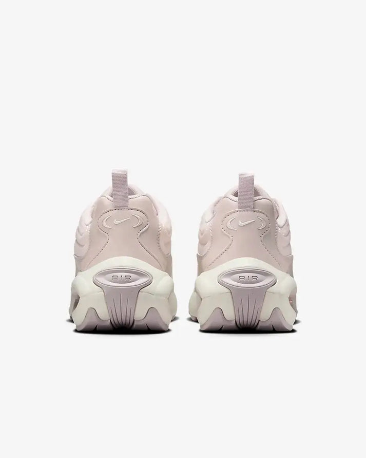 Urban Flow Sneaker