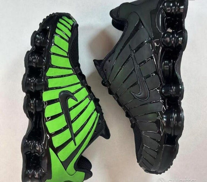 Green strike Low-Top Shox TL